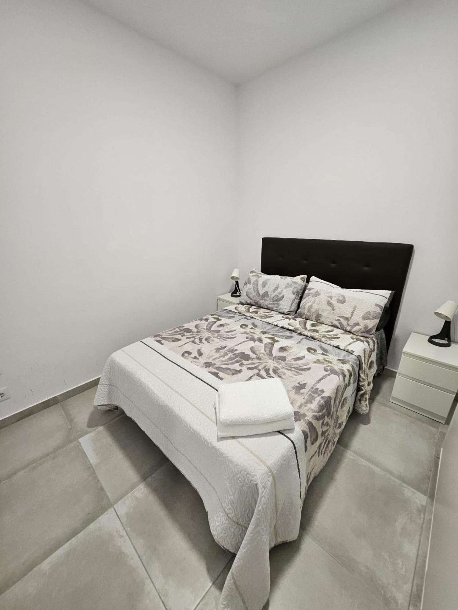 Apartments Jota Барселона Екстериор снимка